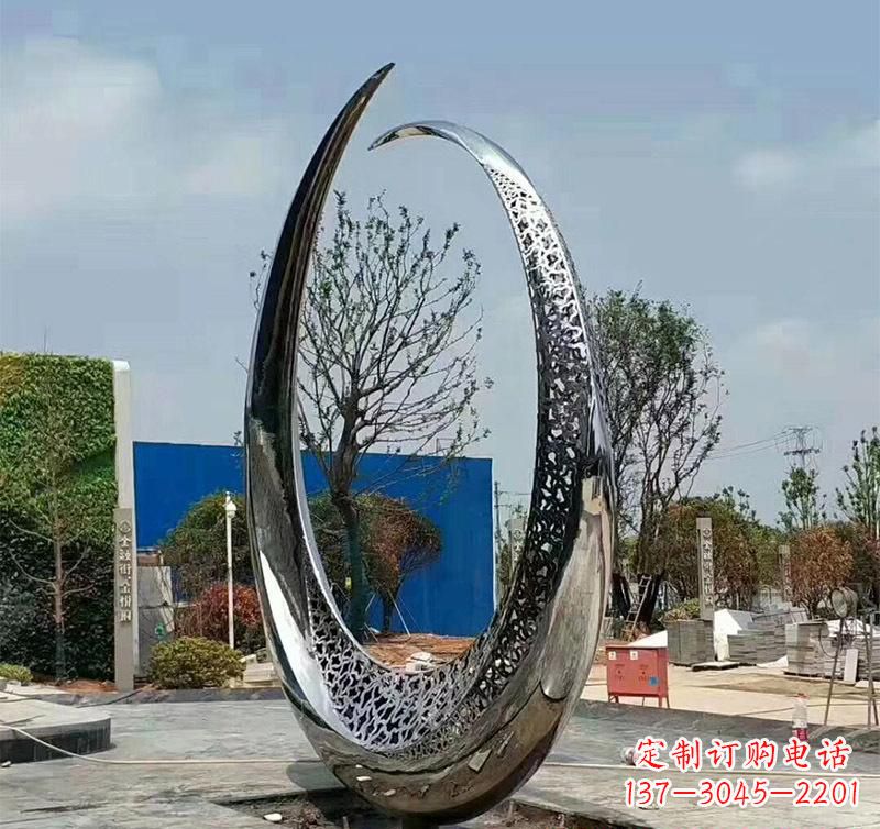 无锡不锈钢圆环雕塑将艺术与实用结合
