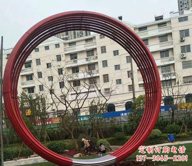 无锡不锈钢圆环雕塑精致而经久耐用
