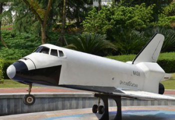 无锡不锈钢飞机雕塑给空中增添梦幻氛围