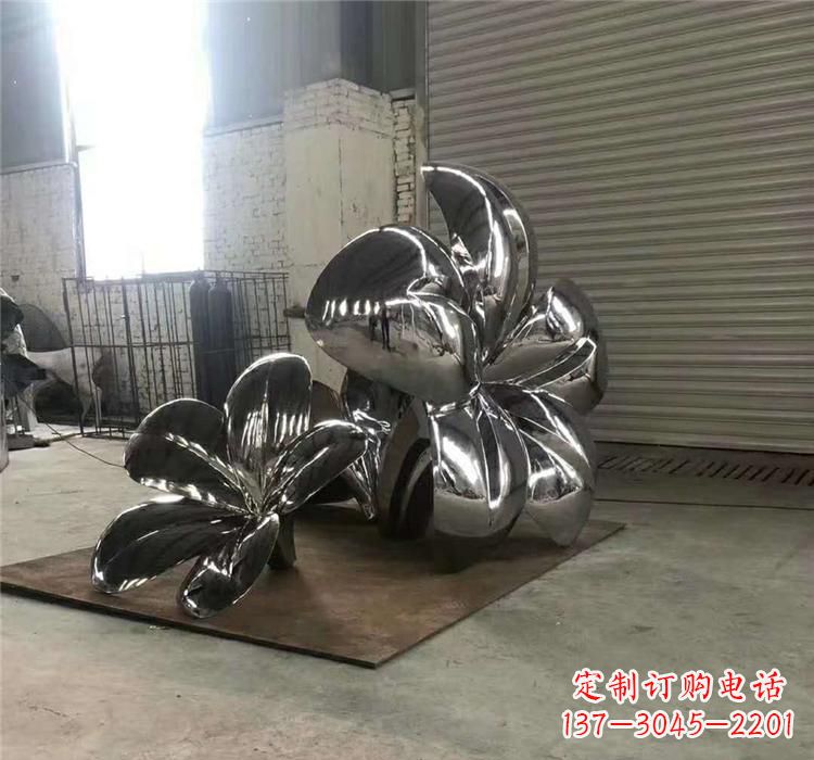 无锡不锈钢植物镜面荷花雕塑——艺术的精美结晶