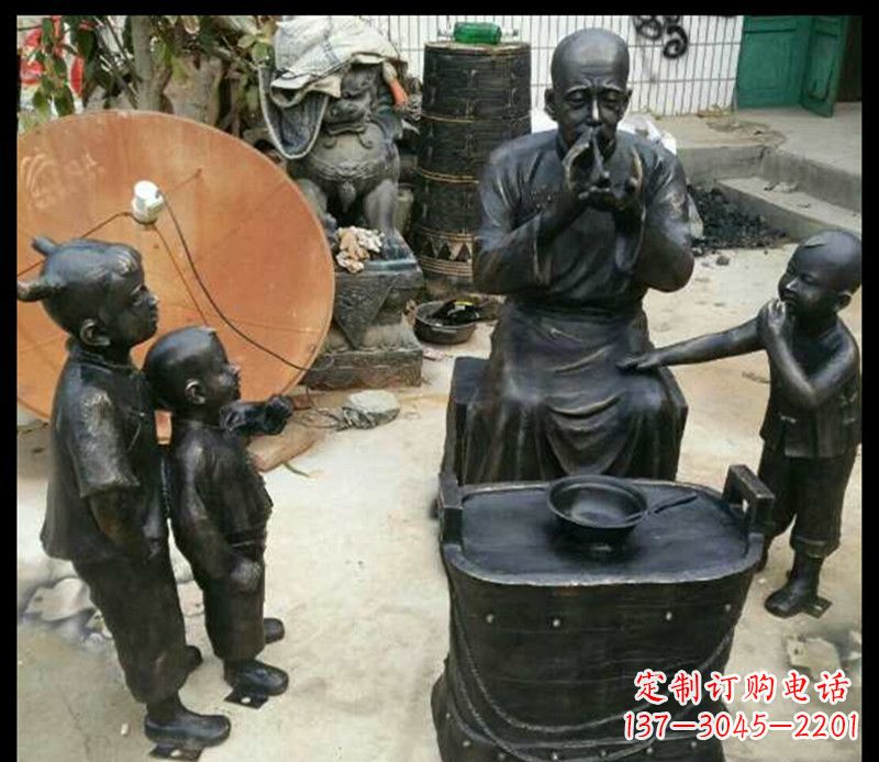 无锡糖果街上的铜雕精灵