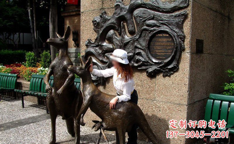 无锡袋鼠雕塑——装点步行街的美丽风景