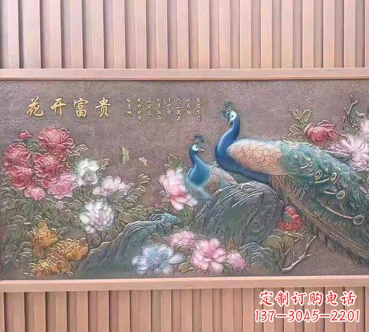 无锡锻铜孔雀雕塑——精致而神奇的艺术品