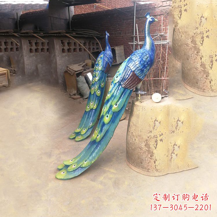 无锡彩绘孔雀铜雕塑