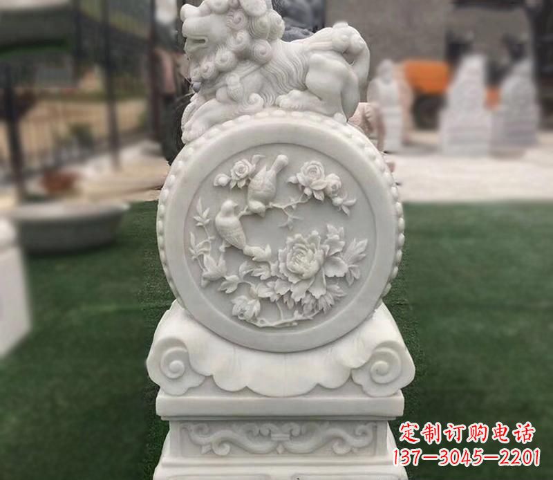 无锡草白玉麒麟浮雕门墩