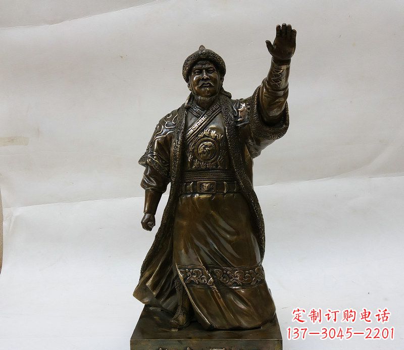 无锡成吉思汗源自铜雕的传奇人物