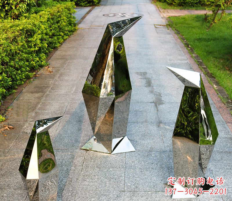 无锡抽象不锈钢企鹅雕塑