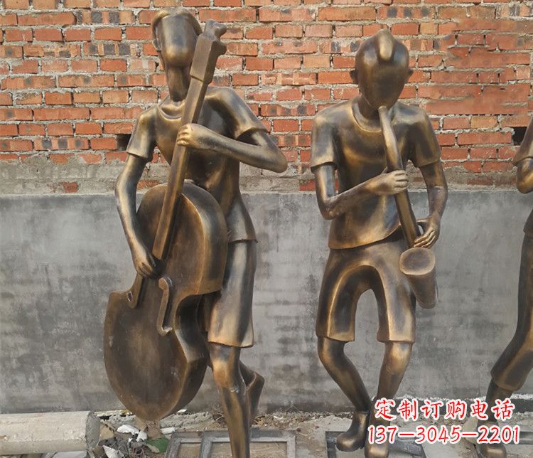无锡雄伟屹立——萨克斯铜雕