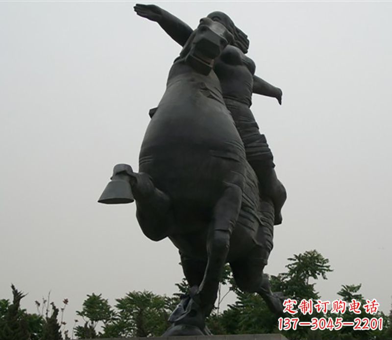无锡骑马雕塑跨越时空的传奇