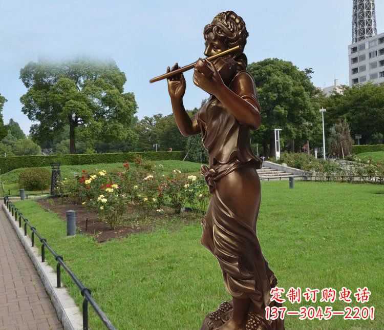 无锡美女雕塑把美景变成静物