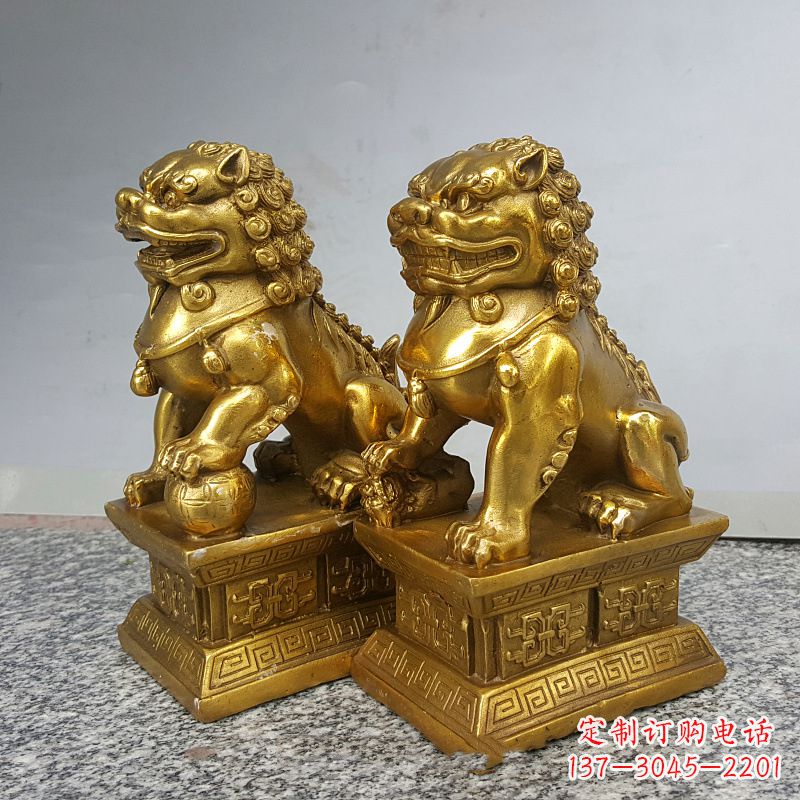 无锡纯铜狮子雕塑,象征着中国历史文化