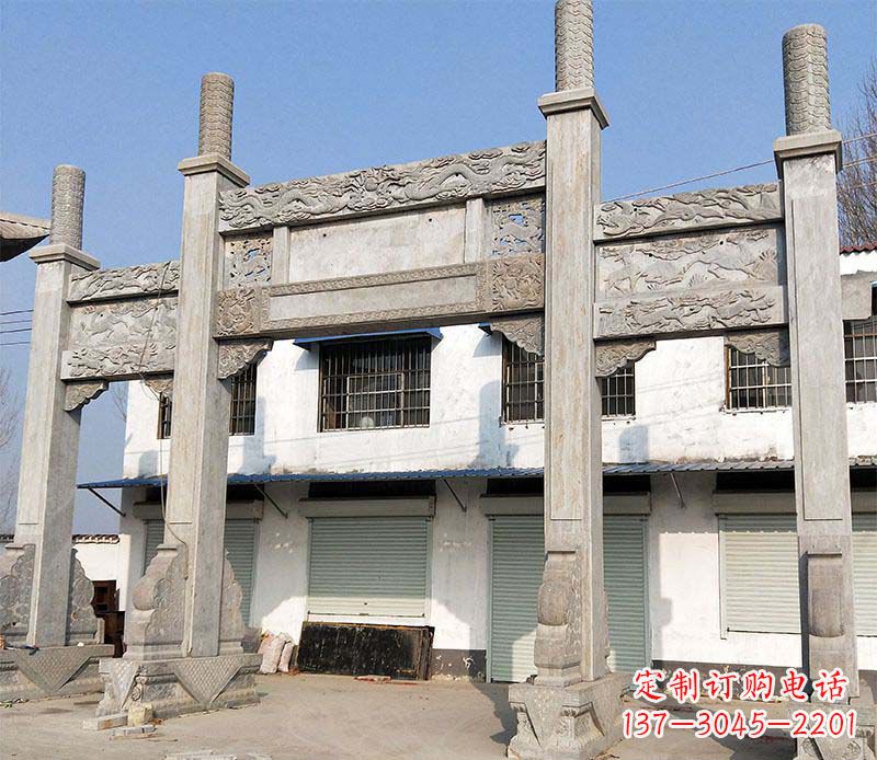 无锡村口三门石牌坊石雕