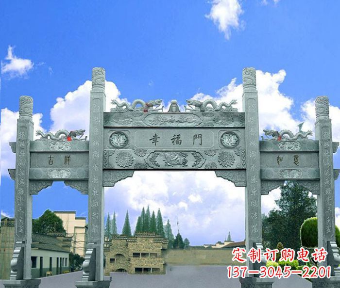 无锡村庄三门牌坊的雕塑之美
