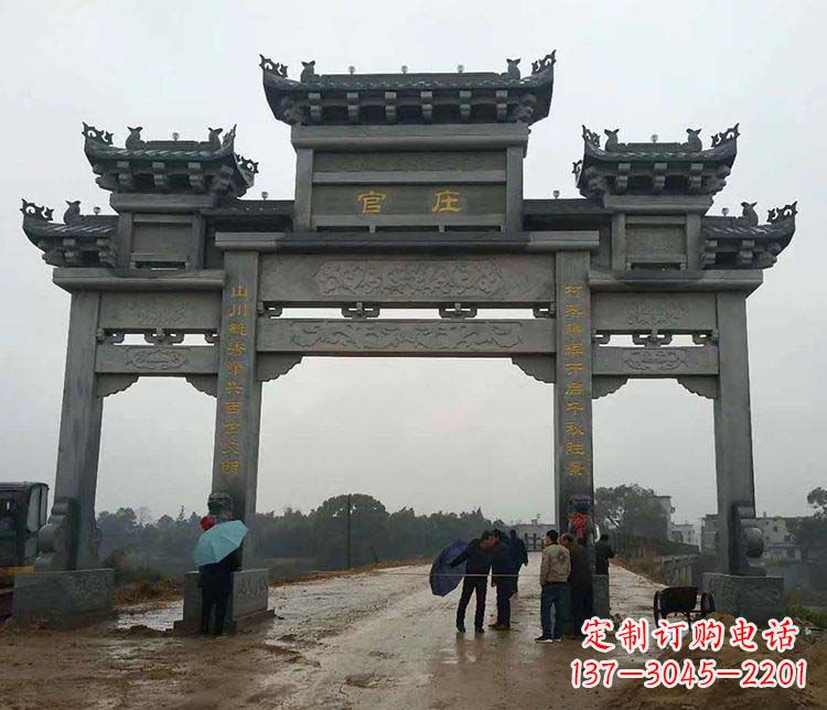 无锡村庄牌坊雕塑传承古老文化