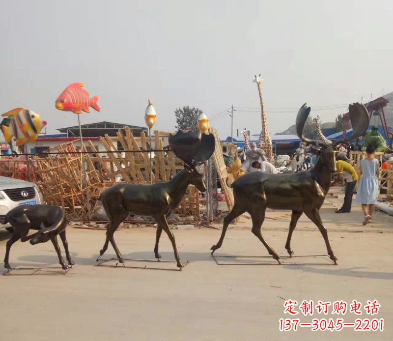 无锡大角鹿群铜雕