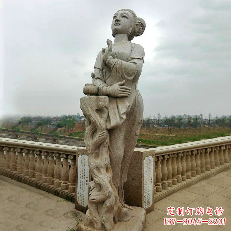 无锡公园广场的貂蝉雕塑古代四大美女之一