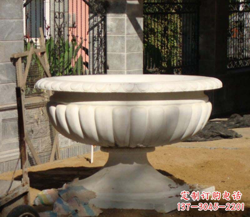 无锡精美大理石花盆雕塑