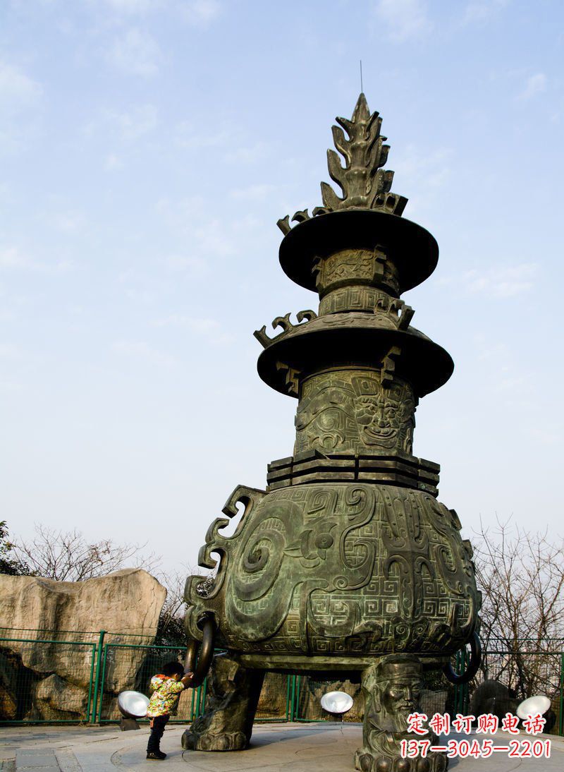 无锡大型三足香炉寺庙铜雕塑