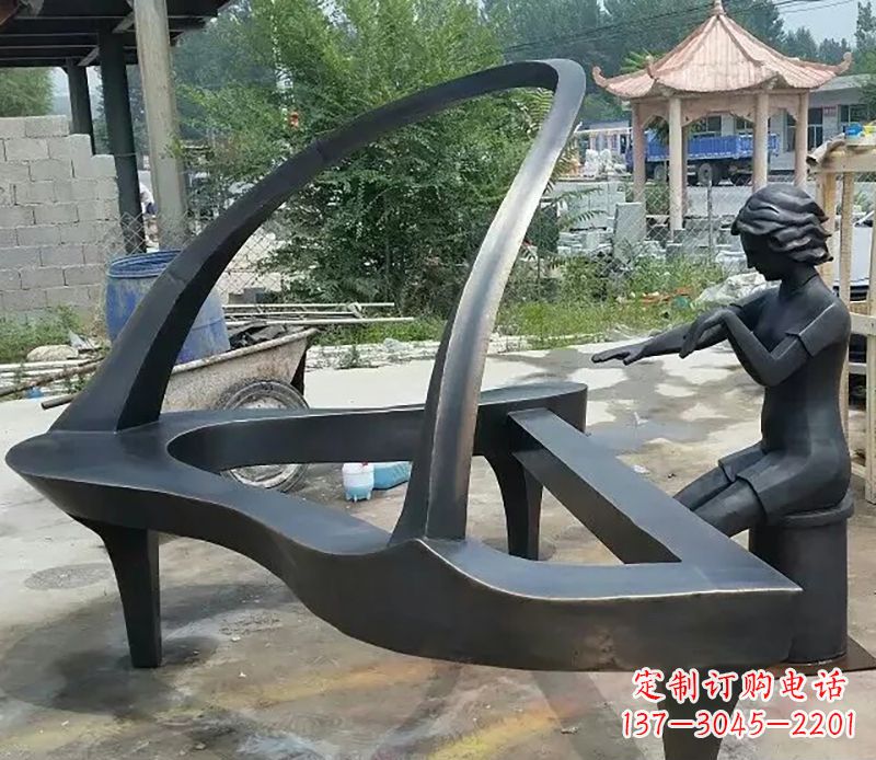 无锡钢琴抽象铜雕