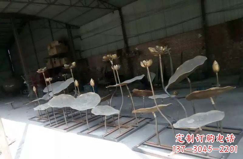 无锡精美锻铜荷花荷叶雕塑