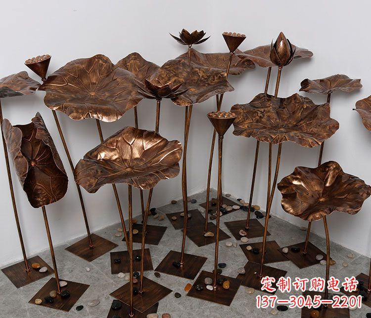 无锡锻铜荷花景观雕塑