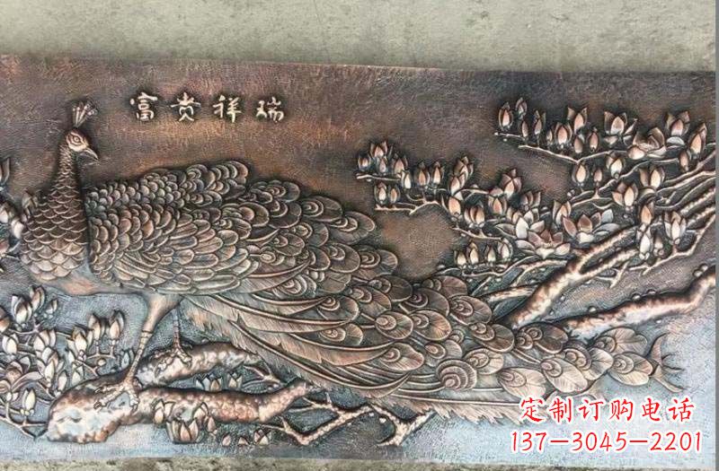 无锡精美锻铜孔雀雕塑