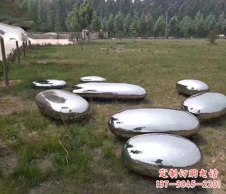 无锡抽象镜面不锈钢鹅卵石雕塑