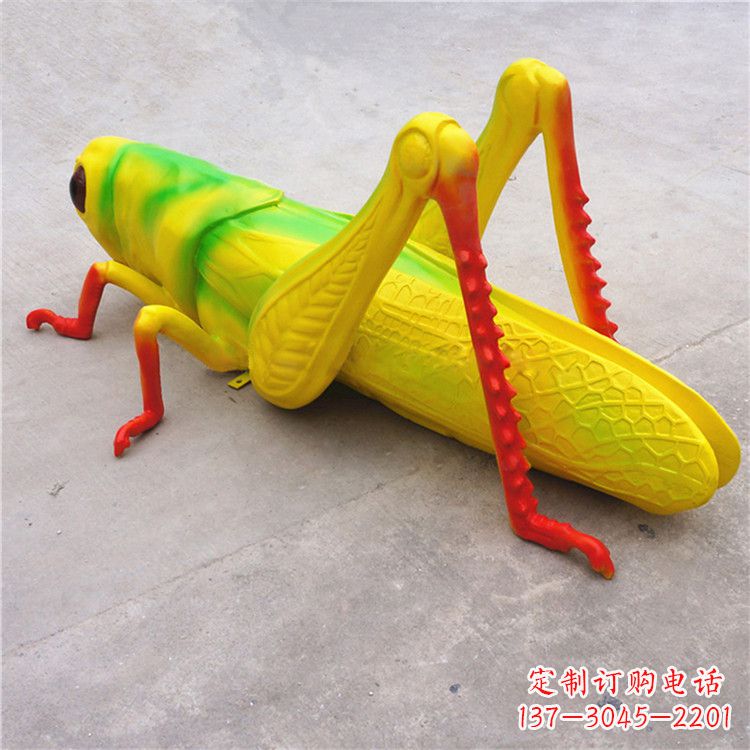 无锡仿真蝗虫玻璃钢蚂蚱雕塑