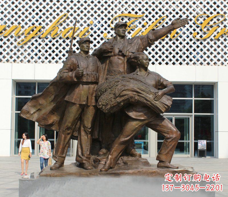 无锡革命战士铜雕
