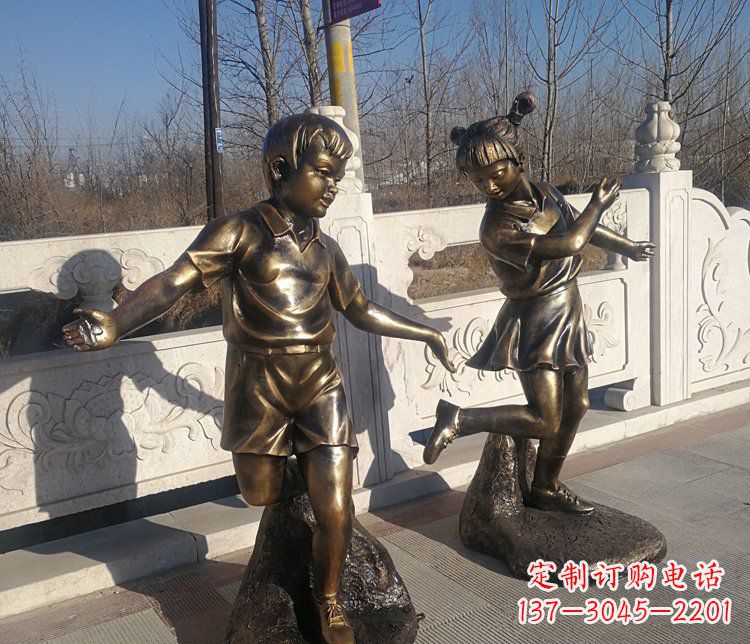 无锡公园摆件编花篮玻璃钢仿铜人物雕塑