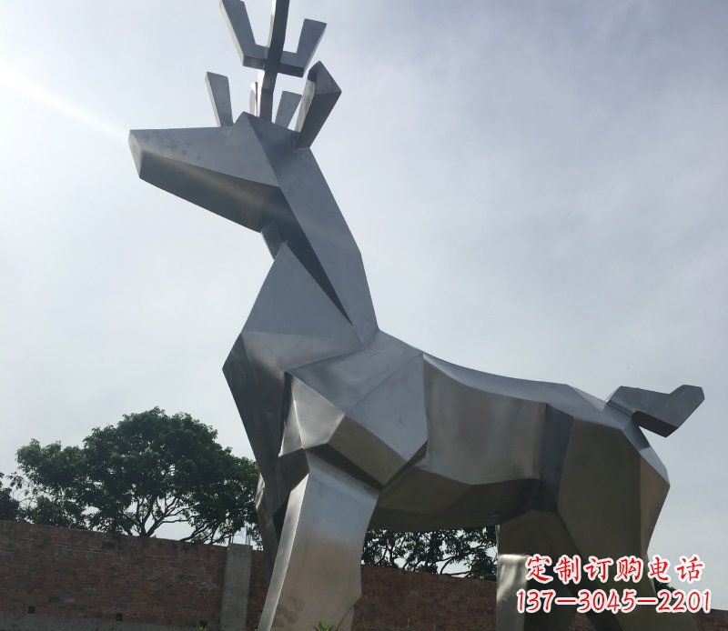 无锡不锈钢几何鹿雕塑