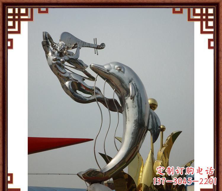 无锡活力满满的海豚雕塑