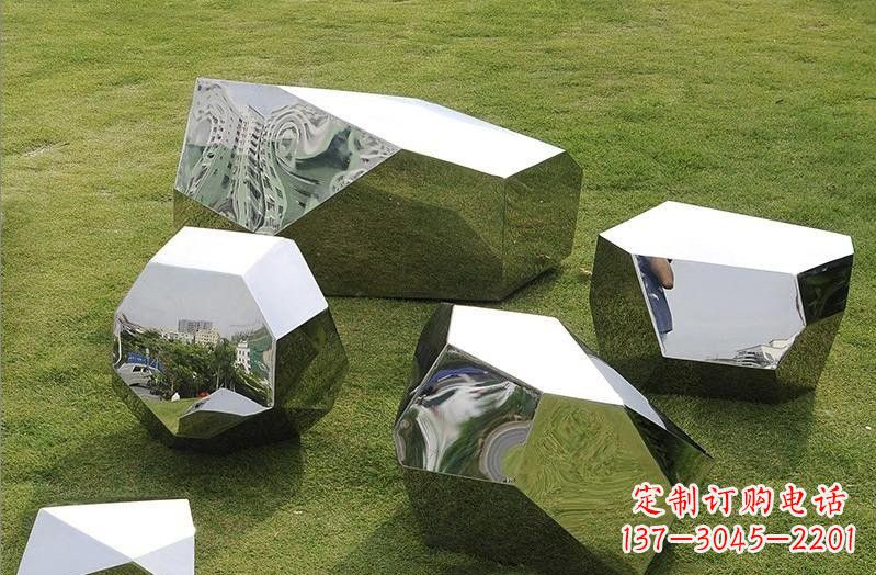 无锡精美不锈钢鹅卵石几何雕塑