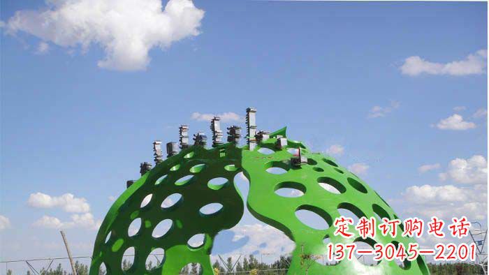 无锡约克公园不锈钢镂空半圆拱门雕塑