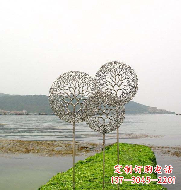 无锡 迷人的不锈钢蒲公英雕塑