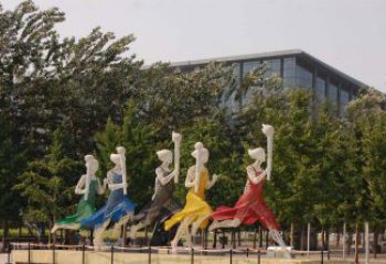 无锡不锈钢雕塑——拿火炬跑步