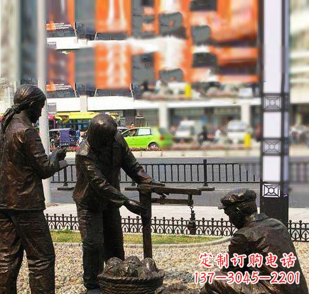 无锡公园称白菜的人物小品铜雕