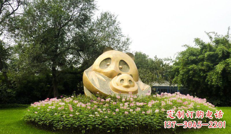 无锡熊猫雕塑 - 令公园增添无限活力
