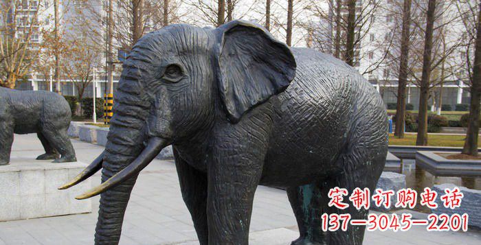 无锡公园大象动物雕塑