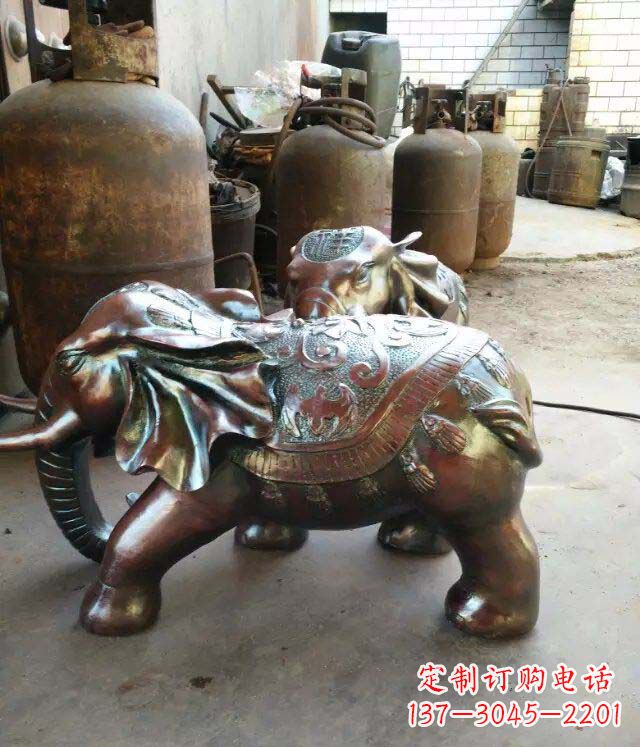 无锡 精美的铜质大象招财雕塑