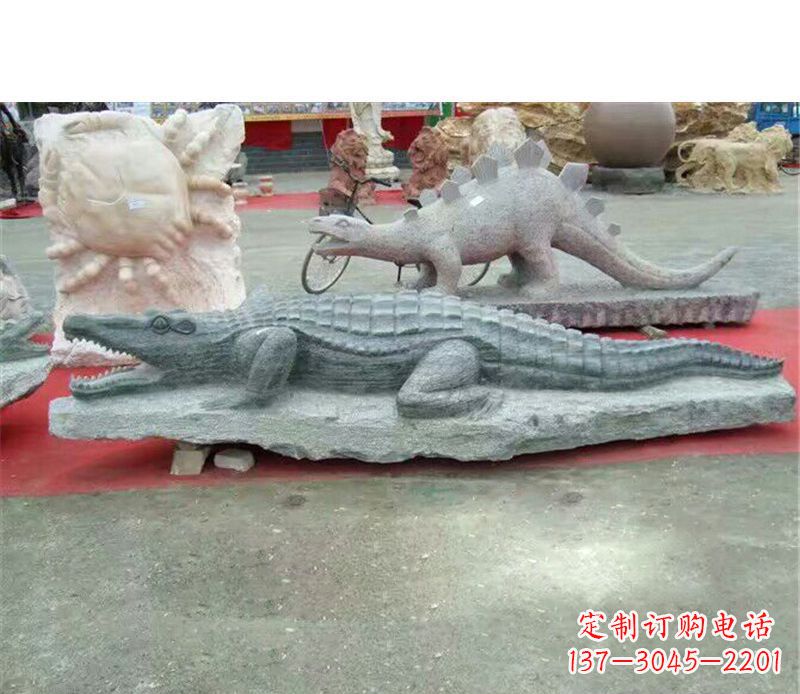 无锡公园动物鳄鱼石雕