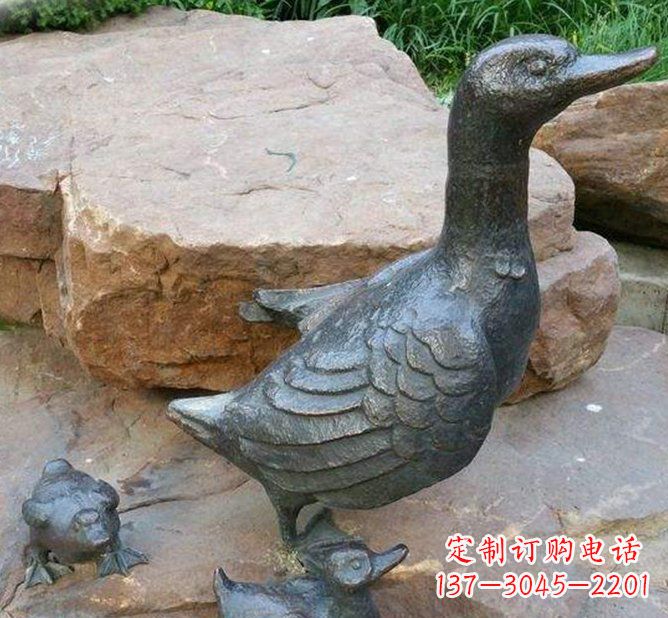 无锡动物雕塑——精致铜质鸭子雕塑