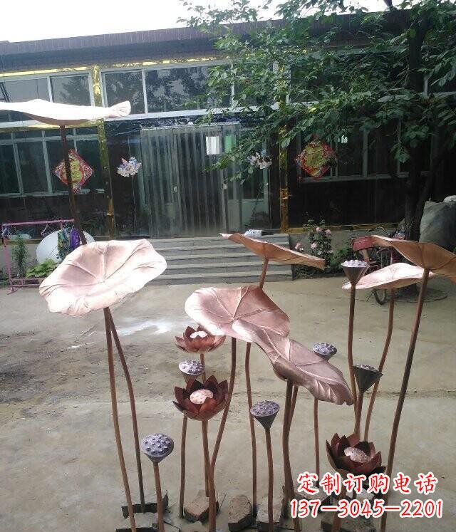 无锡精美锻铜荷叶雕塑