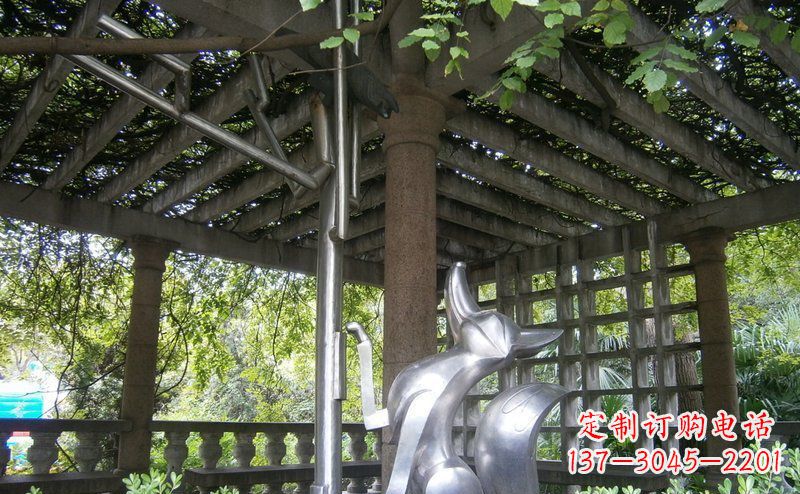无锡动物铜雕——公园狐狸与乌鸦小品