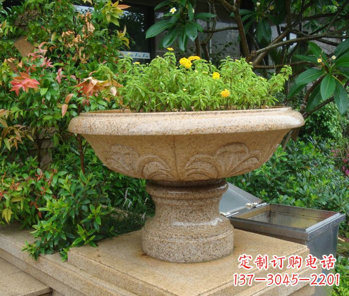 无锡雕塑花盆,精雕细琢