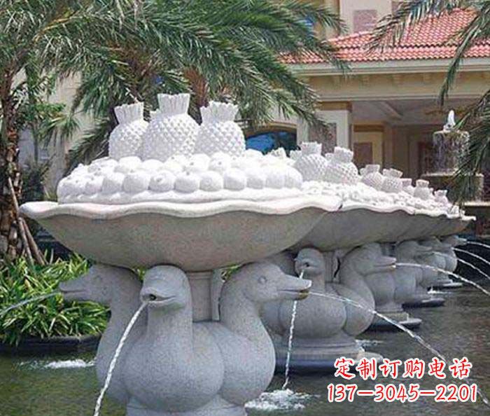 无锡高雅精致的天鹅石雕
