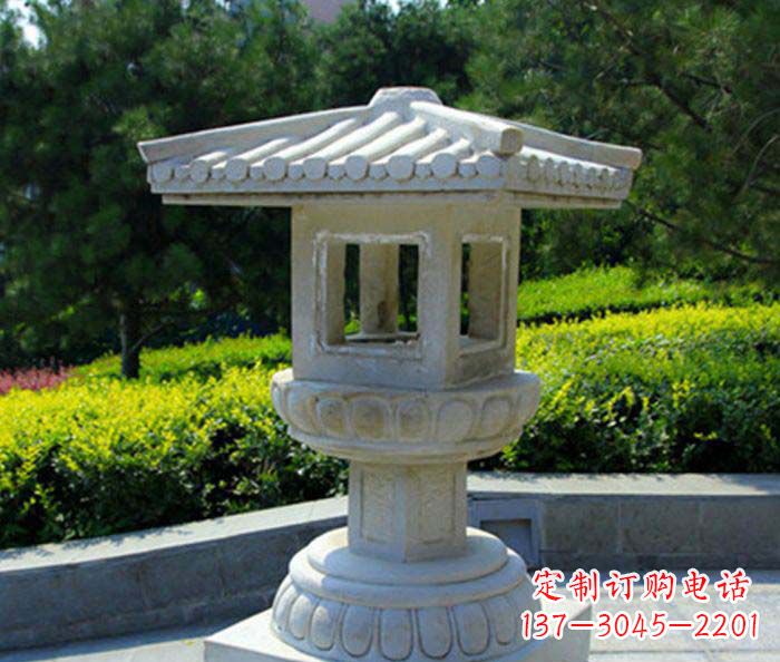 无锡山水融洽的石灯雕塑