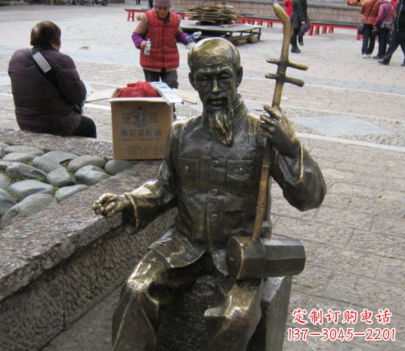 无锡精美绝伦的「老人拉二胡铜雕」