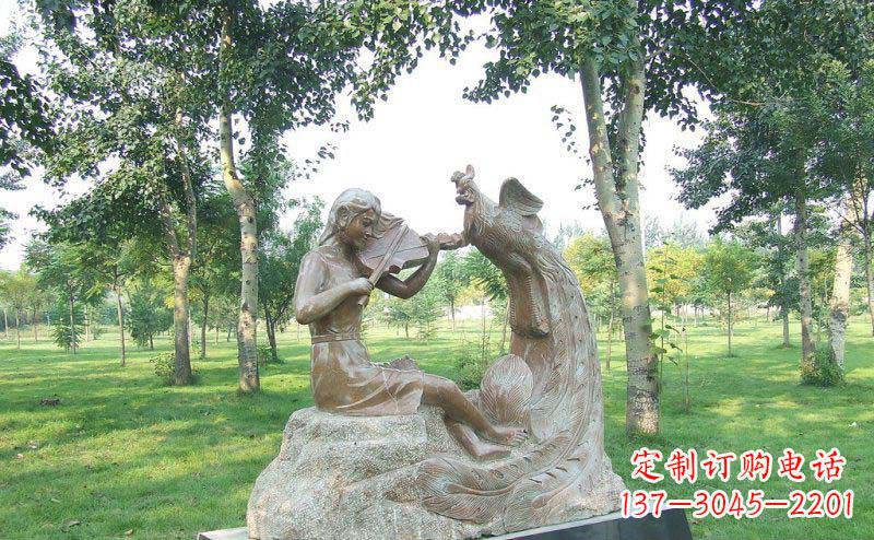 无锡公园拉小提琴的女孩和凤凰景观铜雕