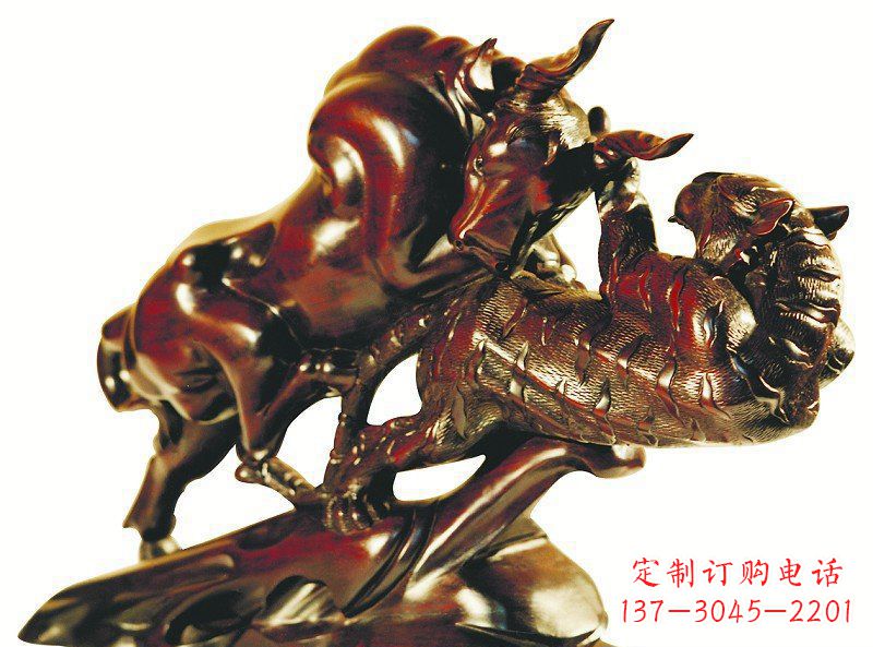 无锡风格独特的铜制老虎雕塑